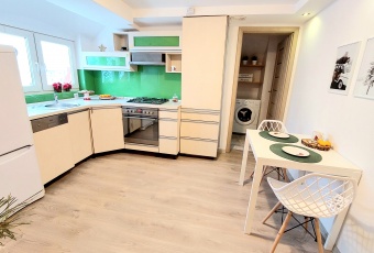 Komercja na sprzedaż, Kielce świętokrzyskie - oferta 8598 Komercja na sprzedaz, Komercja na sprzedaż, Kielce świętokrzyskie, o powierzchni 432m2, pokoje 10, w cenie 1837500 zł.