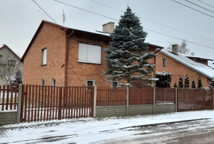 Dom na sprzedaż w Zelów   o powierzchni 130 mkw