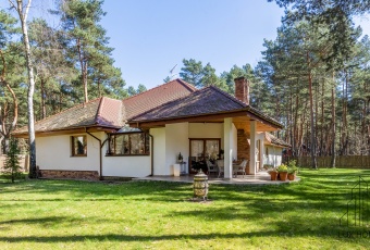 Dom na sprzedaż Józefów  825680