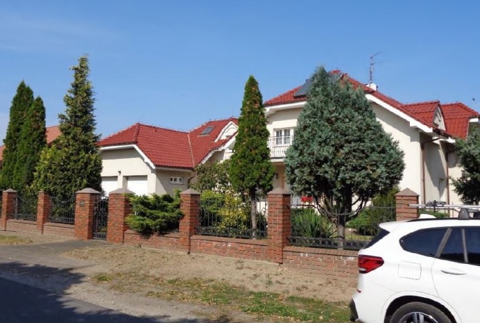Dom na sprzedaż w Miękinia Wróblowice Osiedlowa 2 o powierzchni 265 mkw