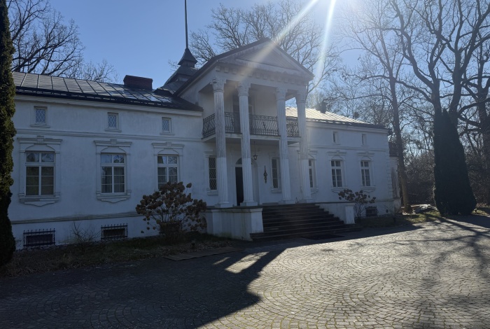 Dom na sprzedaż w Gniew   o powierzchni 1075 mkw