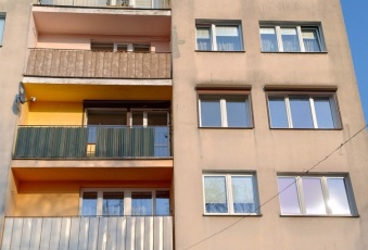 Mieszkanie na sprzedaż Góra  832575