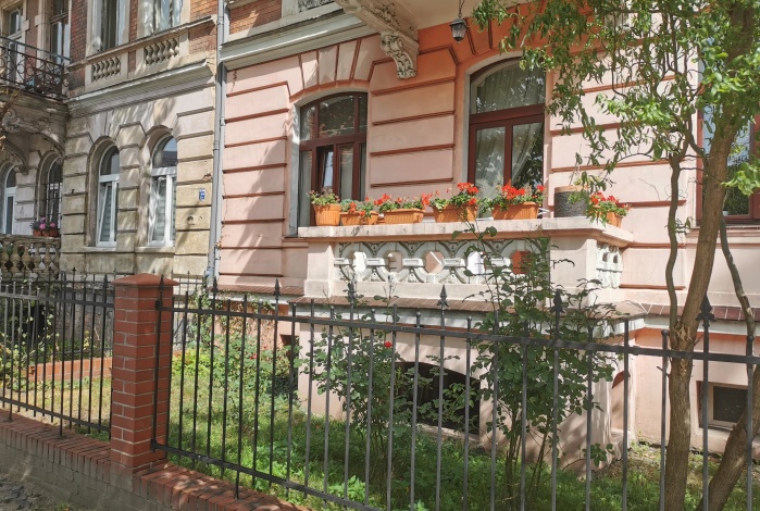 Mieszkanie na sprzedaż w Legnica  ul. Stefana Okrzei 4, Apt. 1 o powierzchni 112 mkw