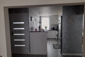 Mieszkanie na sprzedaż Jeżów  833479