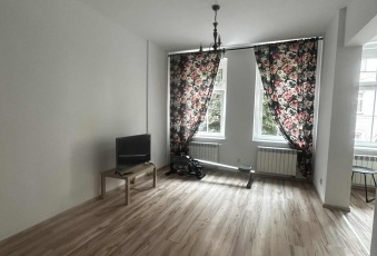 Dom na sprzedaż Legnica  833730