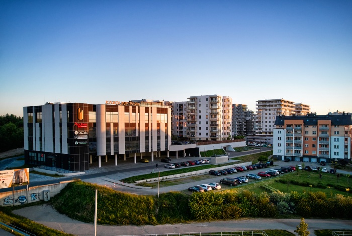 Komercja na wynajem w Rzeszów  ul. Bł. Karoliny 14 o powierzchni 1300 mkw