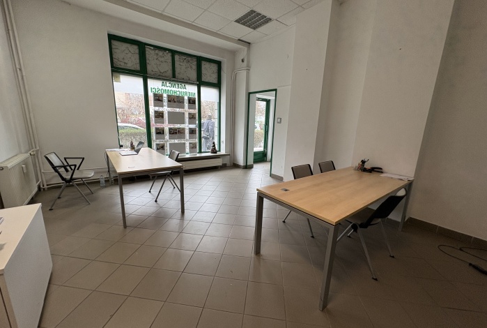 Komercja na wynajem w Warszawa Ursynów Pasaż Ursynowski  o powierzchni 46 mkw