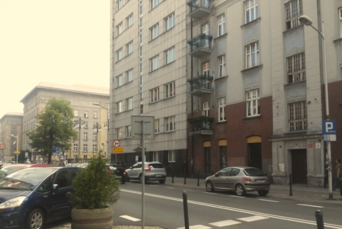 Komercja na wynajem w Katowice   o powierzchni 86 mkw