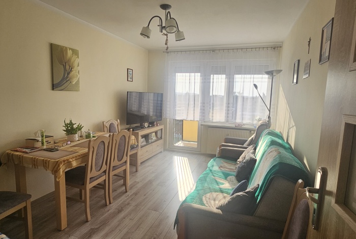 Mieszkanie na sprzedaż w Góra   o powierzchni 53 mkw