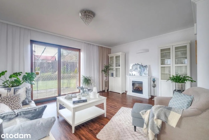 Dom na sprzedaż w Gdańsk Orunia Straszyńska o powierzchni 252 mkw