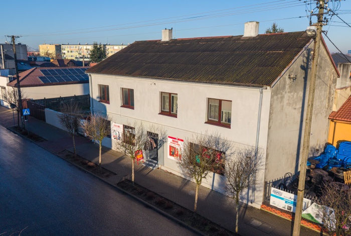 Dom na sprzedaż w Stryków  inStrykowska o powierzchni 380 mkw