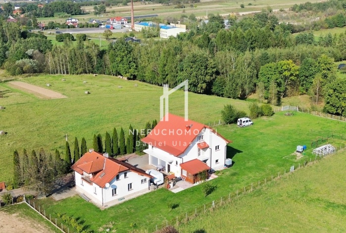 Dom na sprzedaż w Jasło Jasło Jana z Dukli o powierzchni 220 mkw
