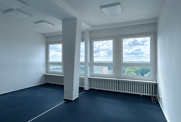 Komercja na wynajem w Łódź Bałuty Wersalska 47/75 o powierzchni 48 mkw