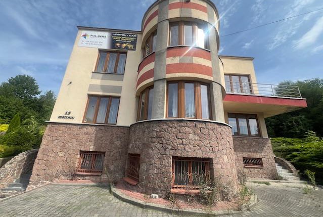 Komercja na wynajem w Krzeszowice  Kościuszki o powierzchni 518 mkw